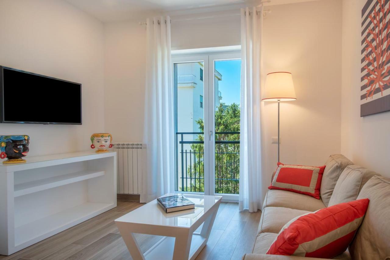 Solymar Apartments Sorrento Exteriör bild